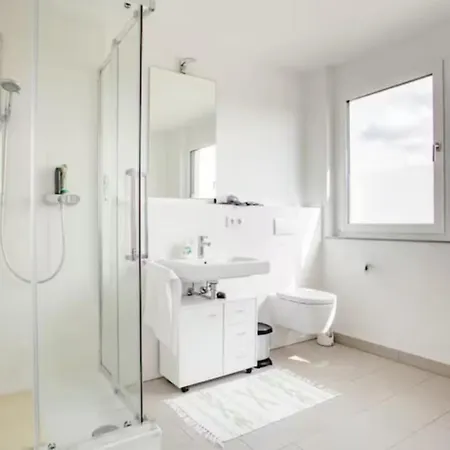 Mit Balkon-richtung Messe *